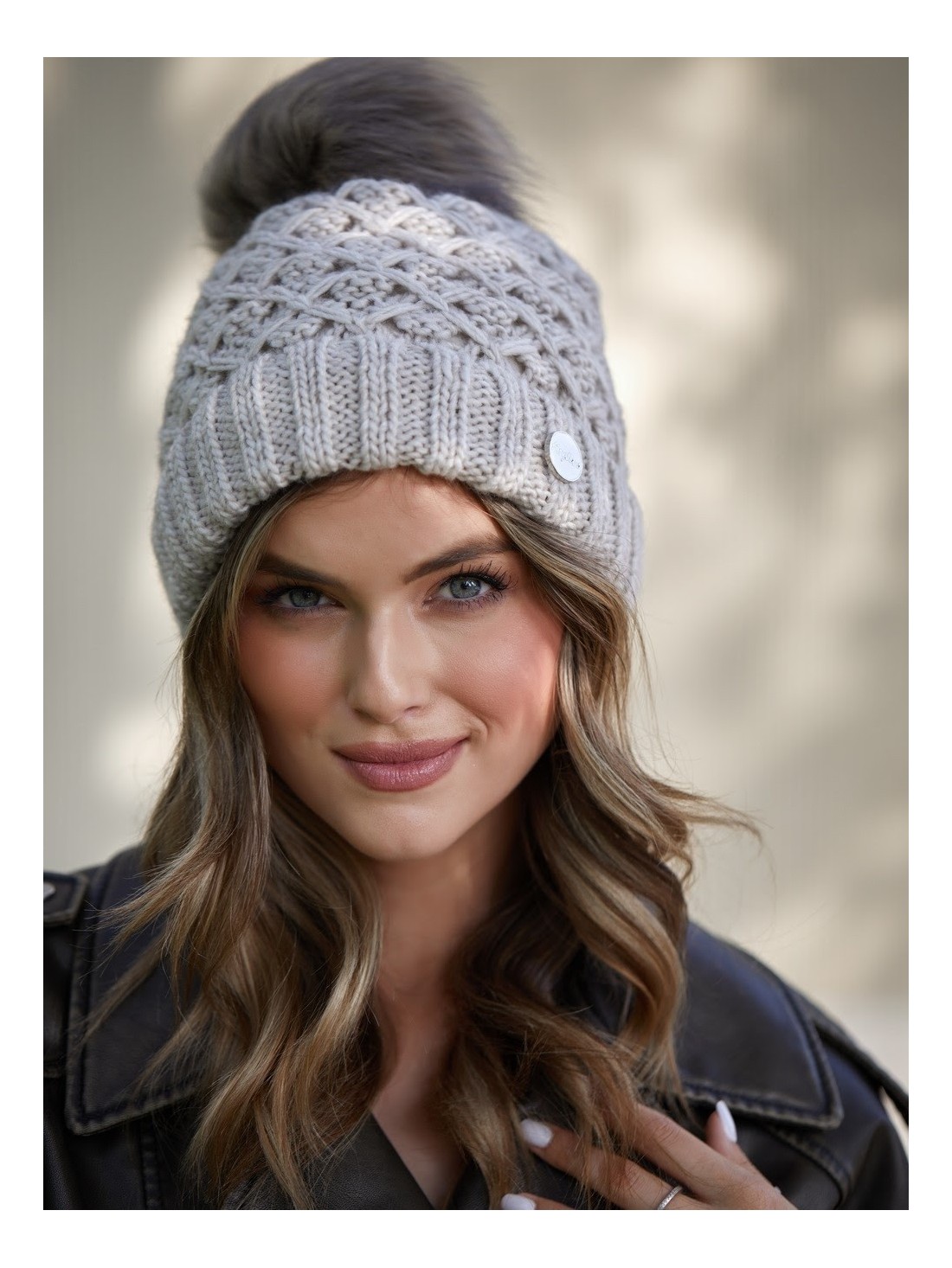 Palarie calda de iarna cu pompon, bej C37 - Magazin online - Boutique